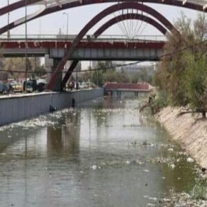 سكان البصرة يعانون من مياه الشرب الملوثة
